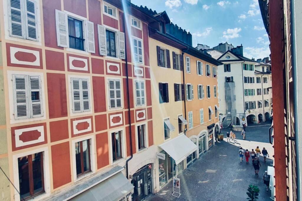 Le Carnot 2 Etoiles Hypercentre Vieille Ville Annecy Exteriör bild